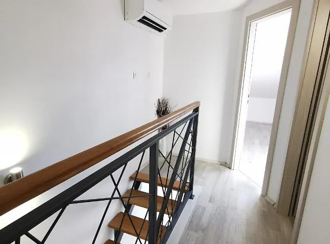 Rita Nemira 아파트