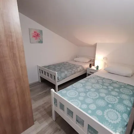 Rita Nemira Apartman *